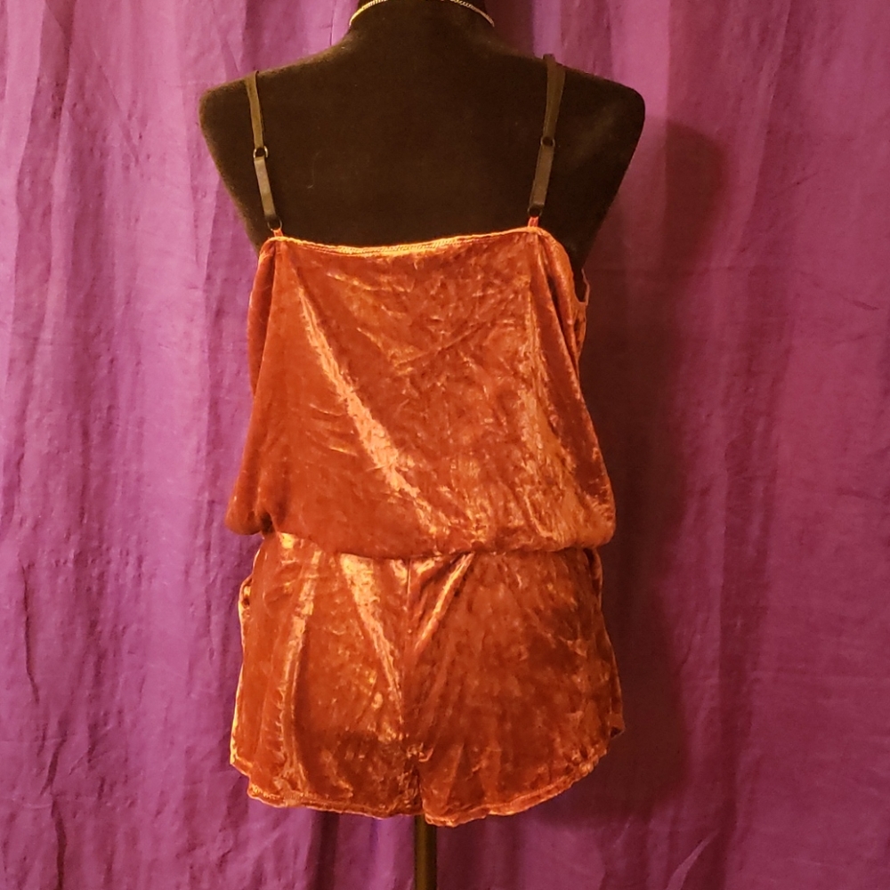 Rachel Roy crushed velvet romper LG - Picture 5 of 5
